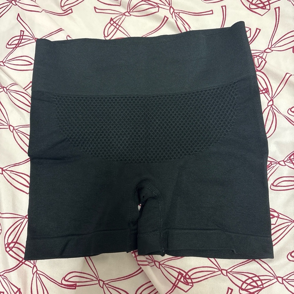 ONE/SIZE Black Seamless Bike Shorts with Mesh Panel